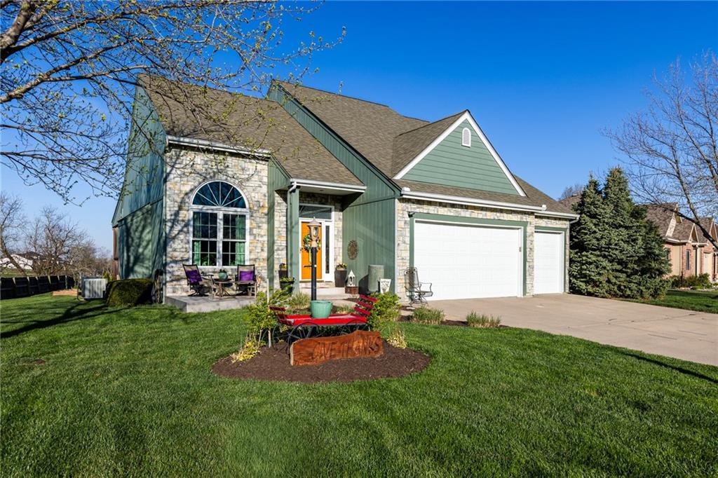 Photo of 620 Liberty Road, Smithville, MO 64089