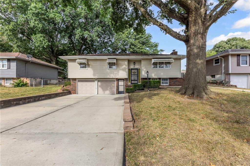 Photo of 13804 Bennington Avenue, Grandview, MO 64030