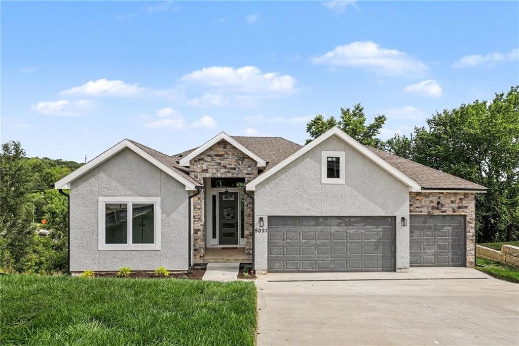 Photo of 5021 Bradshaw Street, Shawnee, KS 66216