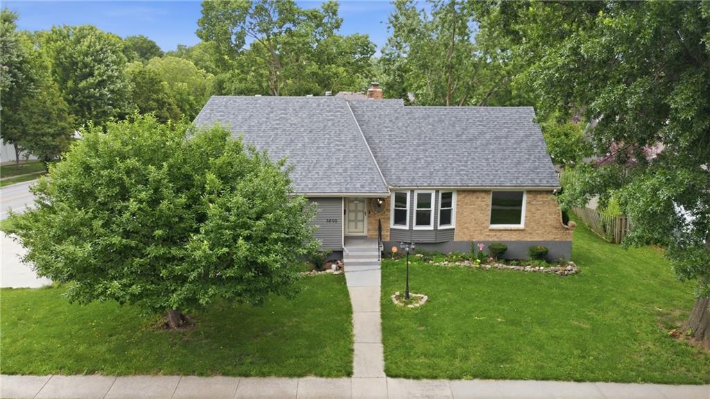Photo of 3800 NE Shady Lane Drive, Gladstone, MO 64119