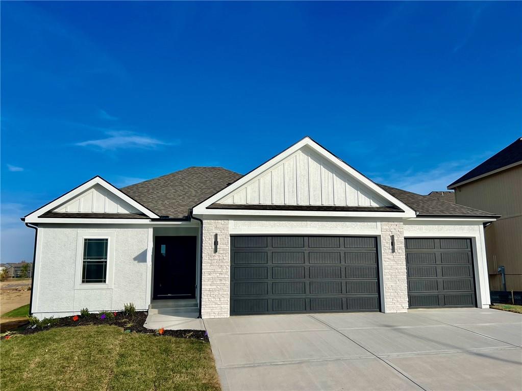 Photo of 524 Skyview Lane, Liberty, MO 64068