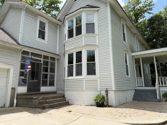 Photo of 25003 E Blue Mills Road, Independence, MO 64058