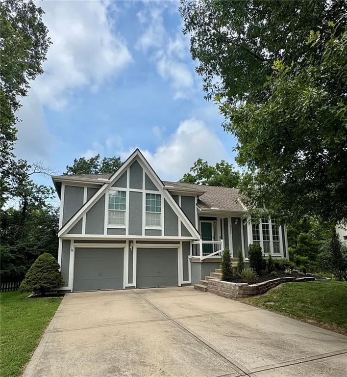 Photo of 4904 Rosehill Drive, Shawnee, KS 66216