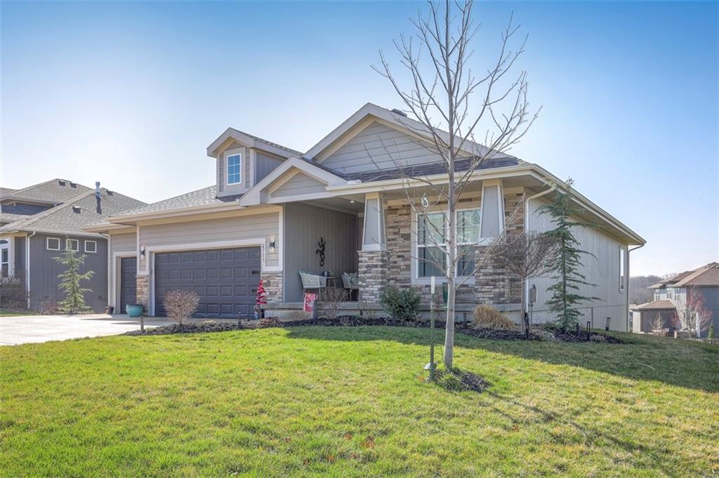 Photo of 2713 W Concord Drive, Olathe, KS 66061
