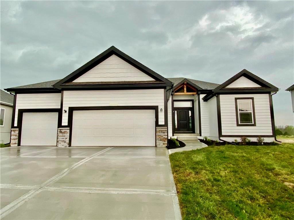 Photo of 2144 Deerfield Terrace, Liberty, MO 64068