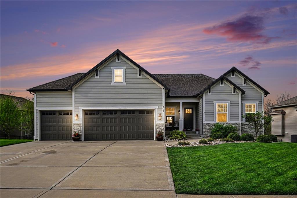 Photo of 603 Rock Bridge Court, Smithville, MO 64089