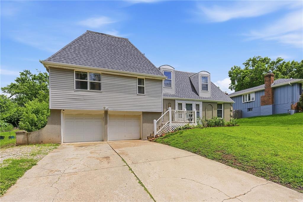 Photo of 13013 Corrington Avenue, Grandview, MO 64030