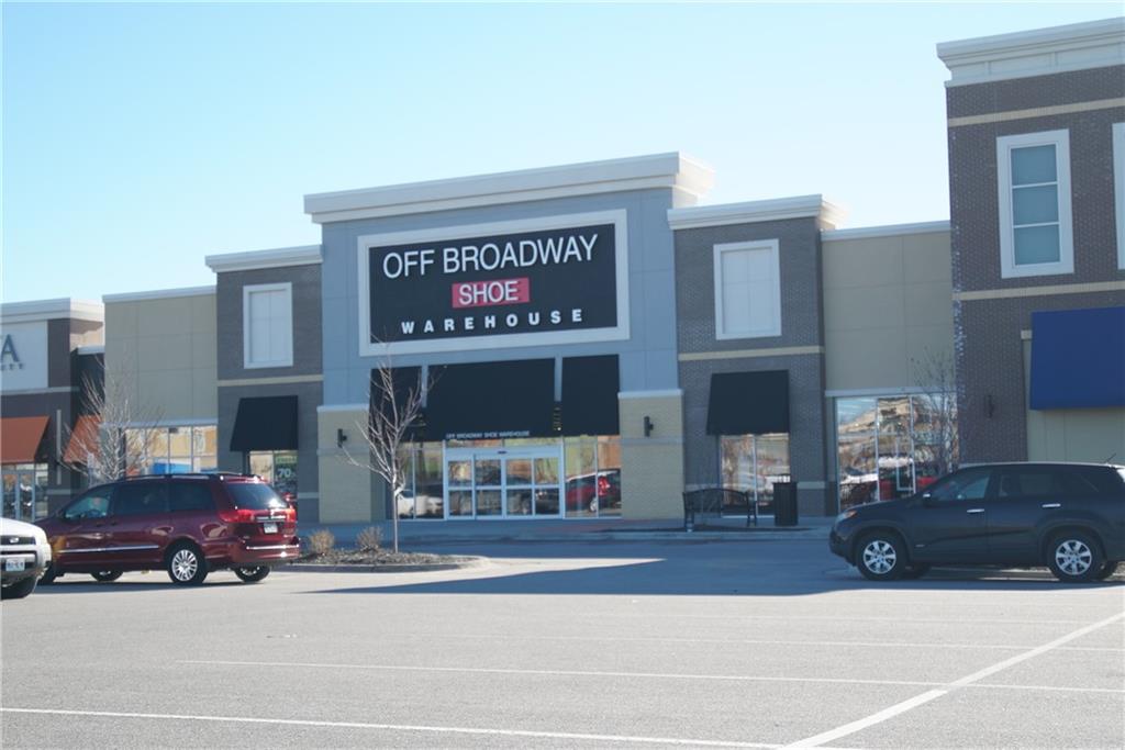 Photo of 253 S Stewart Road, Liberty, MO 64068