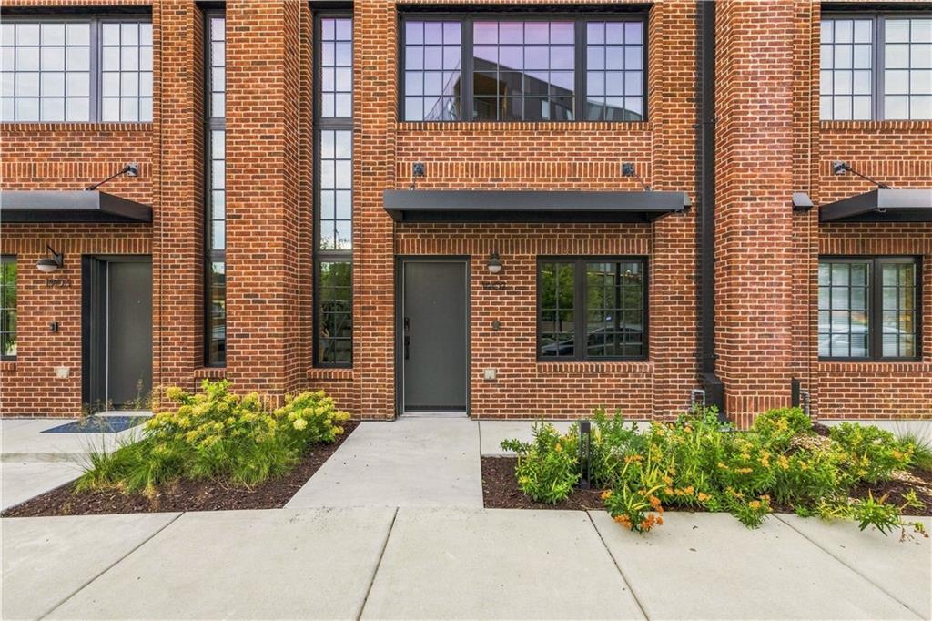 Photo of 1907 Locust Street, Kansas City, MO 64108