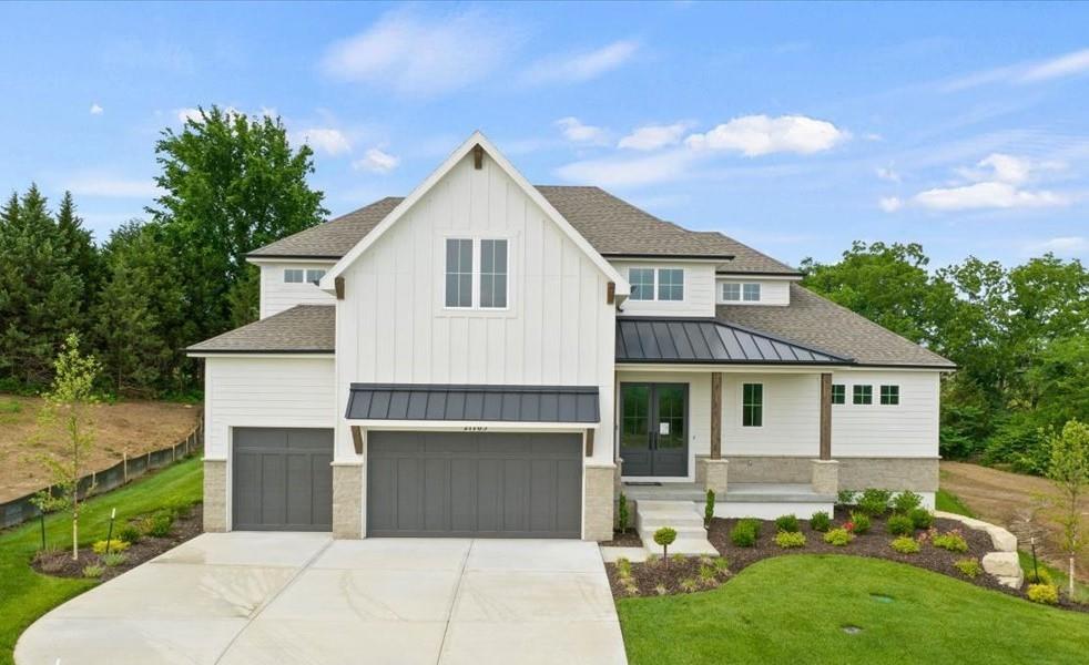 Photo of 17104 Earnshaw Street, Overland Park, KS 66221