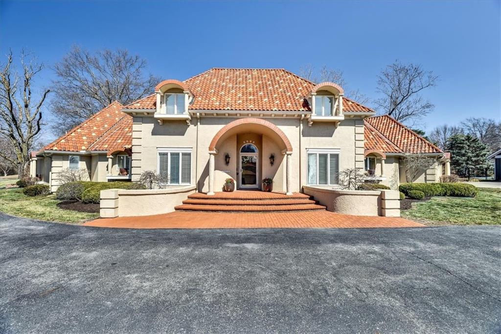 Photo of 5212 W 98th Terrace, Overland Park, KS 66207