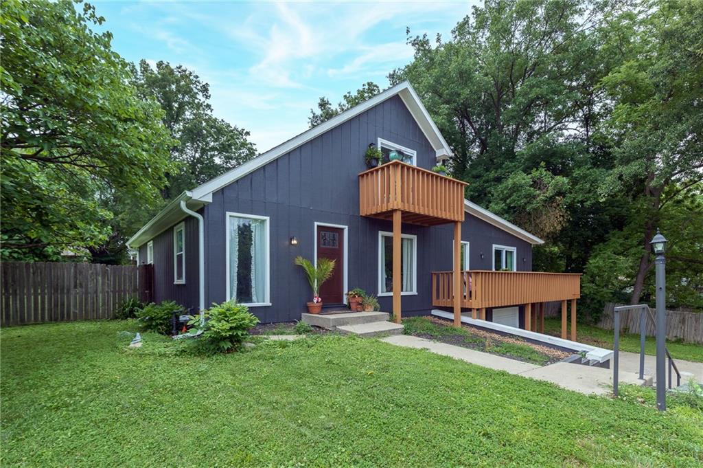 Photo of 124 Johnson Road, Liberty, MO 64068