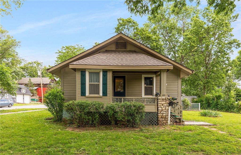 Photo of 13013 8th Street, Grandview, MO 64030