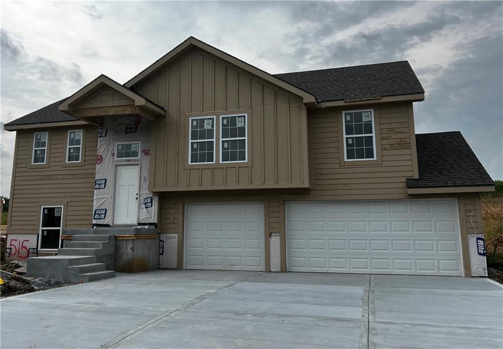 Photo of 515 Skyview Lane, Liberty, MO 64068