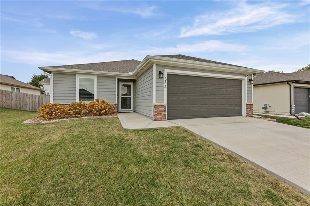 Photo of 644 N Pear Street, Gardner, KS 66030