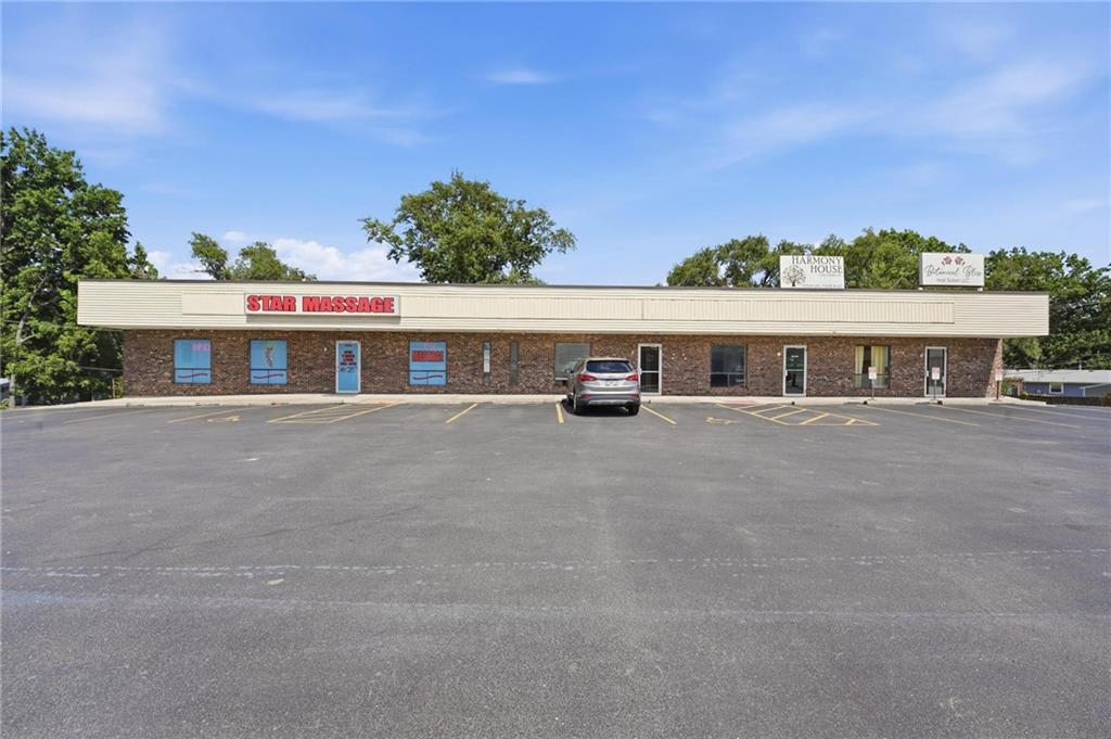 Photo of 114-120 SW 7 Highway, Blue Springs, MO 64014