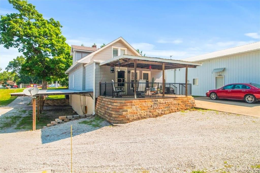 Photo of 207 W 23rd Street, Independence, MO 64055