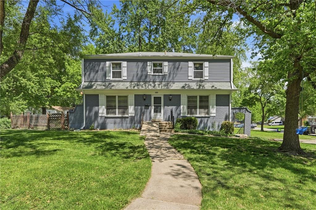 Photo of 13223 Park Lane, Grandview, MO 64030