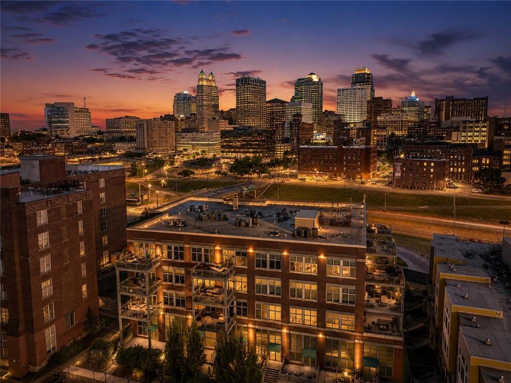 Photo of 210 W 5th Street, Kansas City, MO 64105