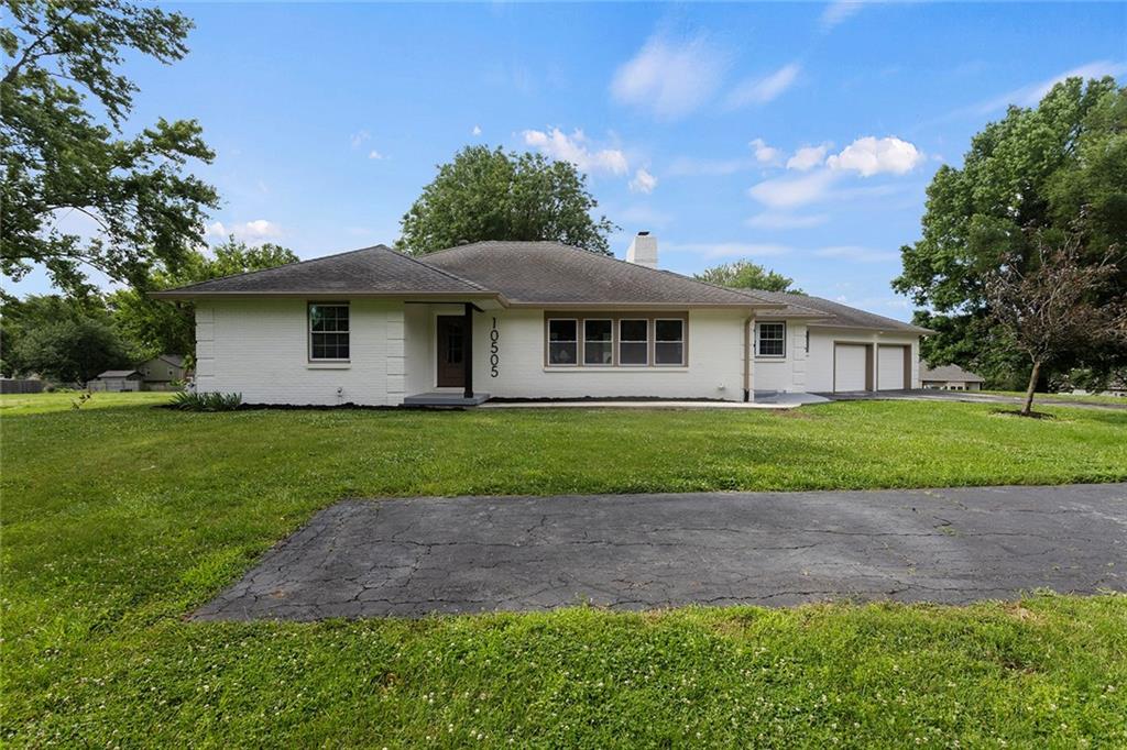 Photo of 10505 W 49th Street, Shawnee, KS 66203