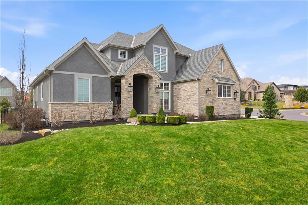 Photo of 16120 Paradise Street, Overland Park, KS 66221