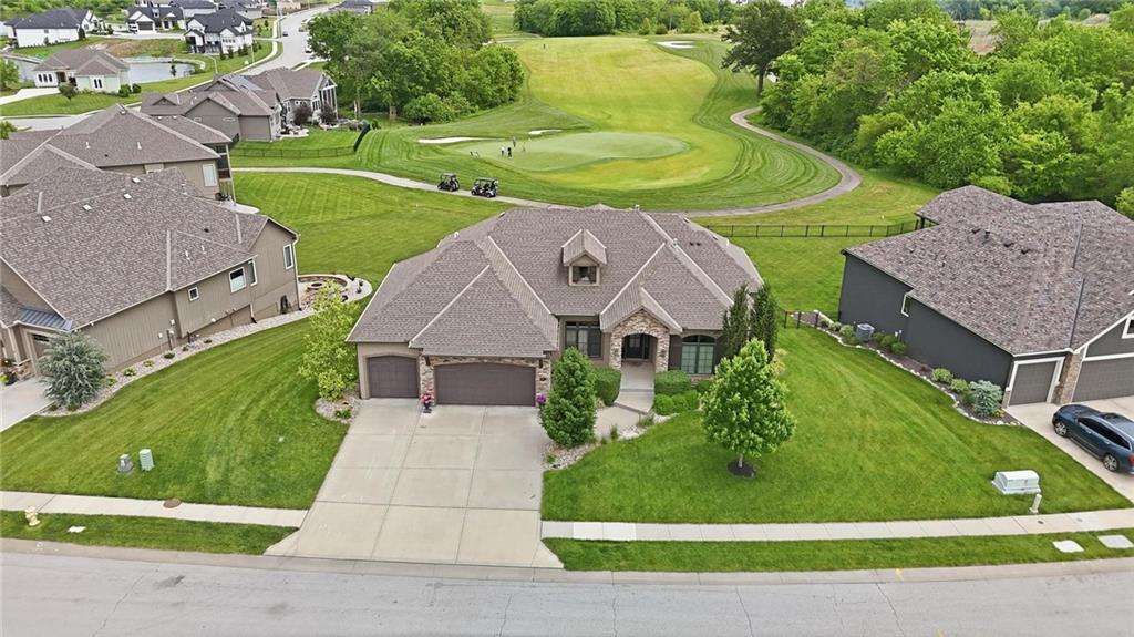 Photo of 906 Creekmoor Drive, Raymore, MO 64083