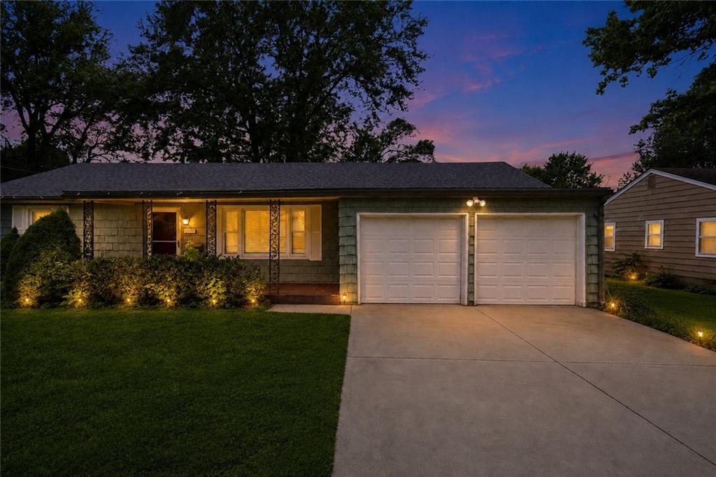 Photo of 12708 12TH Street, Grandview, MO 64030