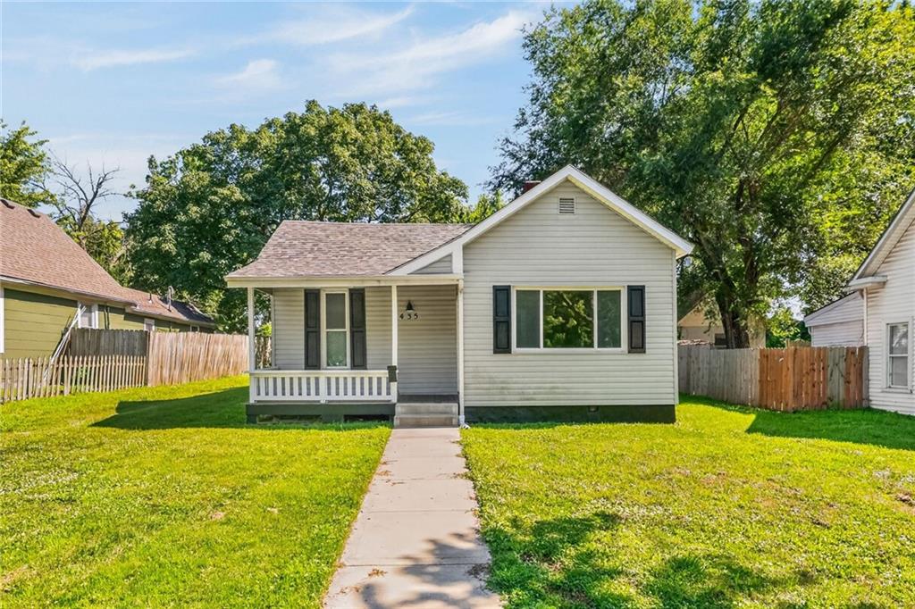 Photo of 435 Ford Avenue, Liberty, MO 64068