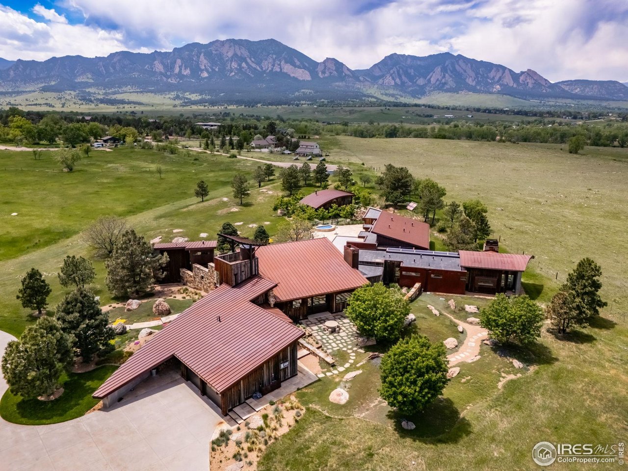 Photo of 1355 S Cherryvale Rd, Boulder, CO 80303