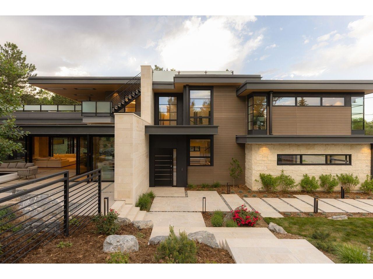 Photo of 3555 4th St, Boulder, CO 80304