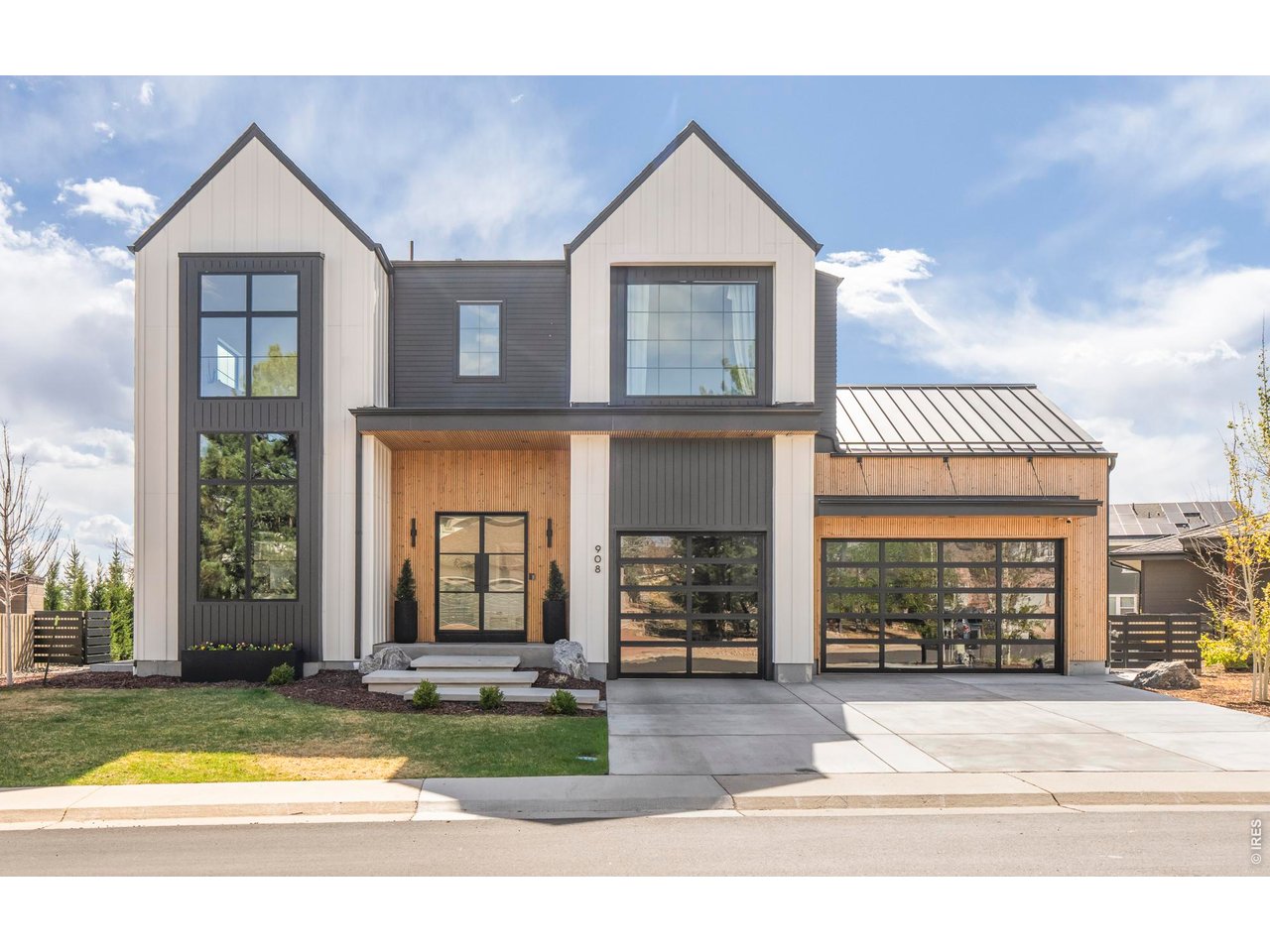 Photo of 908 Pikes Peak Ln, Louisville, CO 80027