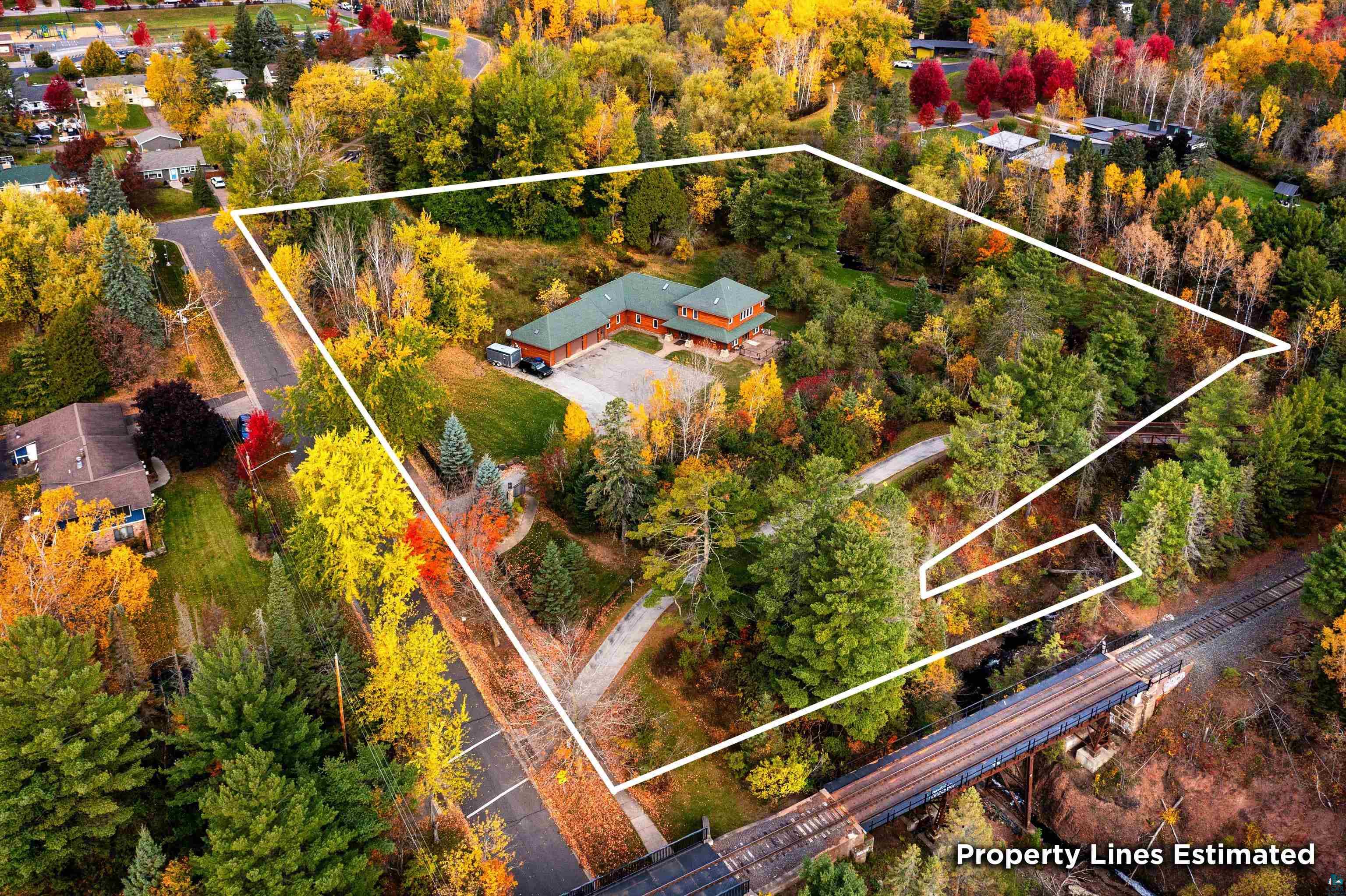 Photo of 214 S 32nd Ave E, Duluth, MN 55812