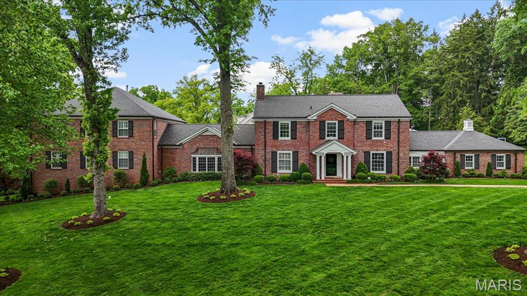 Photo of 7 Greenbriar Drive, Ladue, MO 63124