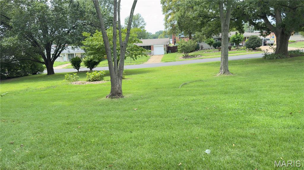 Photo of 660 Herbst Drive, Florissant, MO 63031