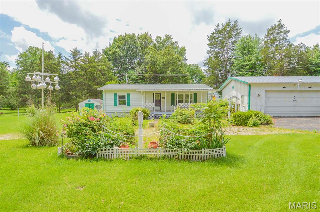 Photo of 10231 Sandy Drive, Baldwin, IL 62217