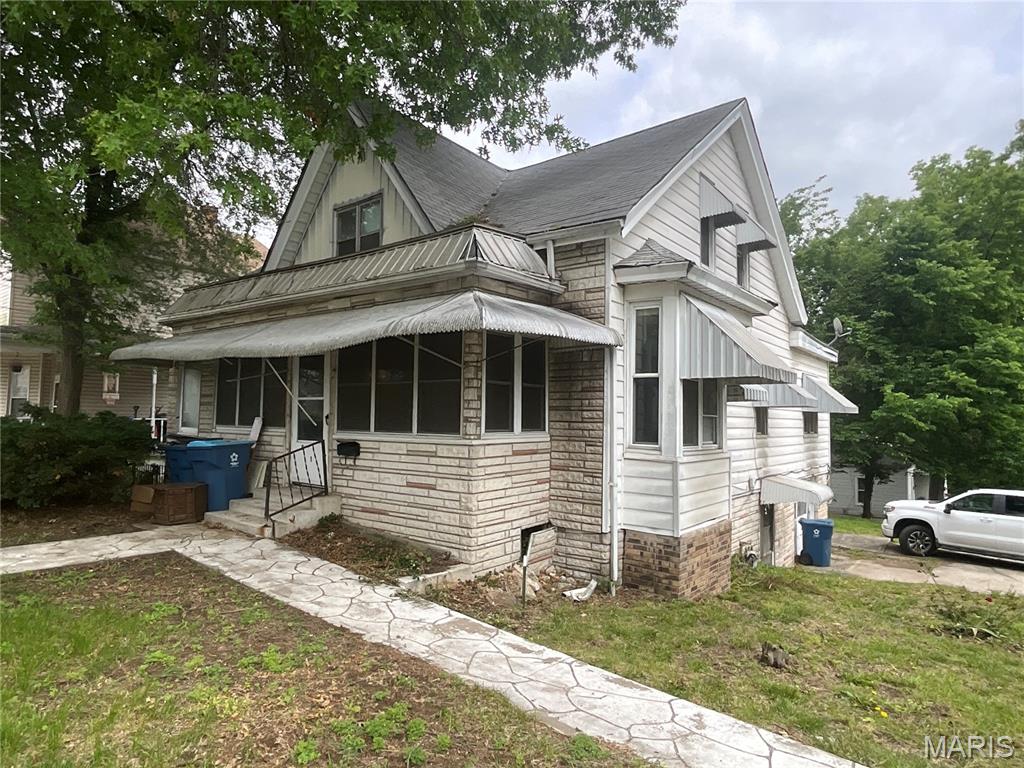Photo of 901 Washington Avenue, Alton, IL 62002