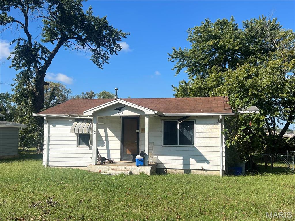Photo of 225 Lakeside Avenue, East Alton, IL 62024