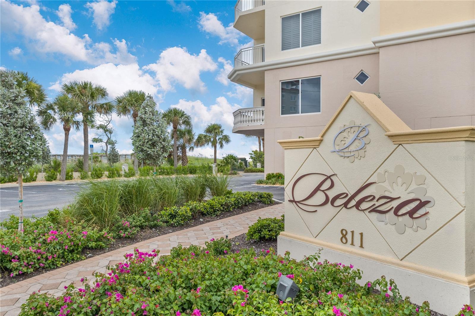 Photo of 811 THE ESPLANADE N, VENICE, FL 34285