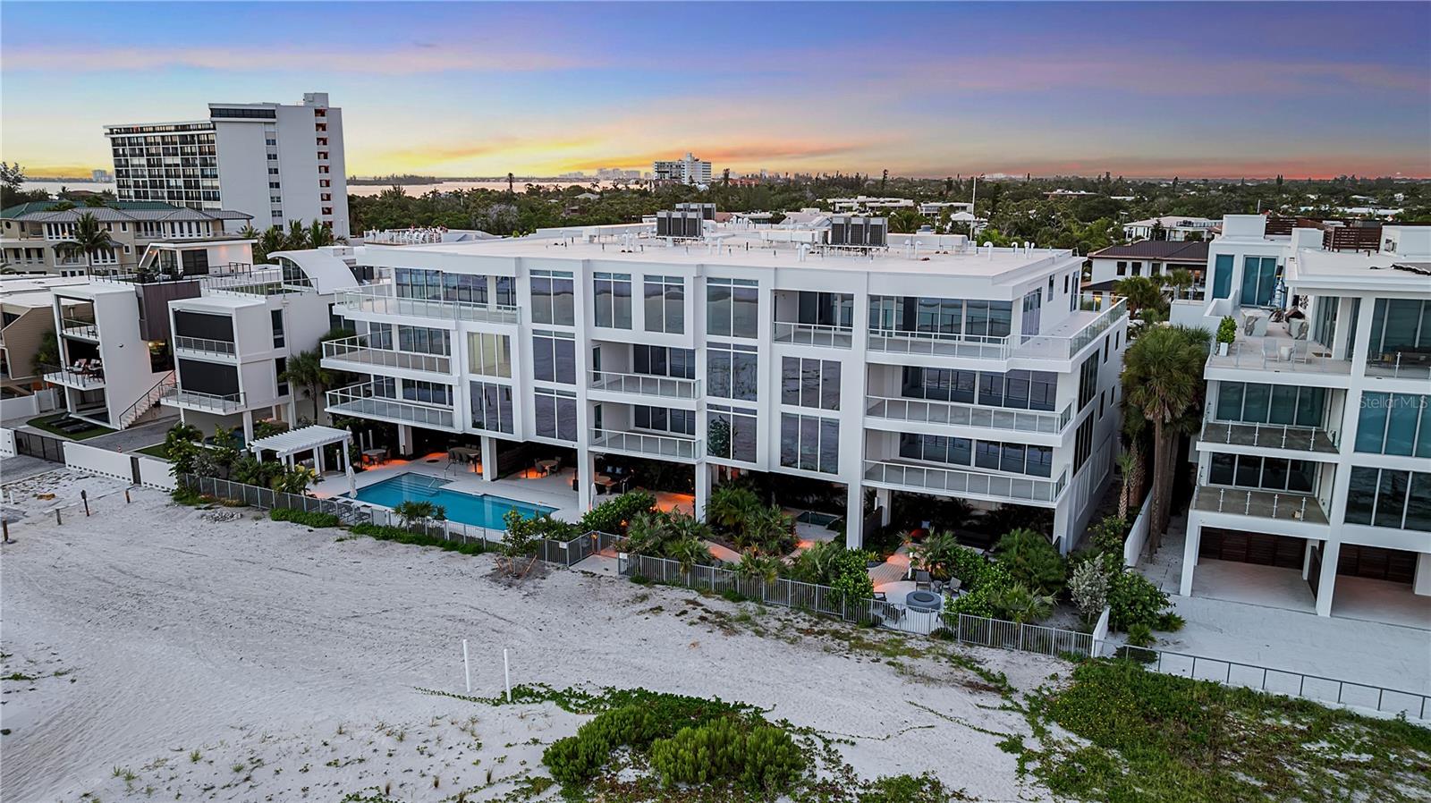 Photo of 70 AVENIDA VENECCIA, SARASOTA, FL 34242