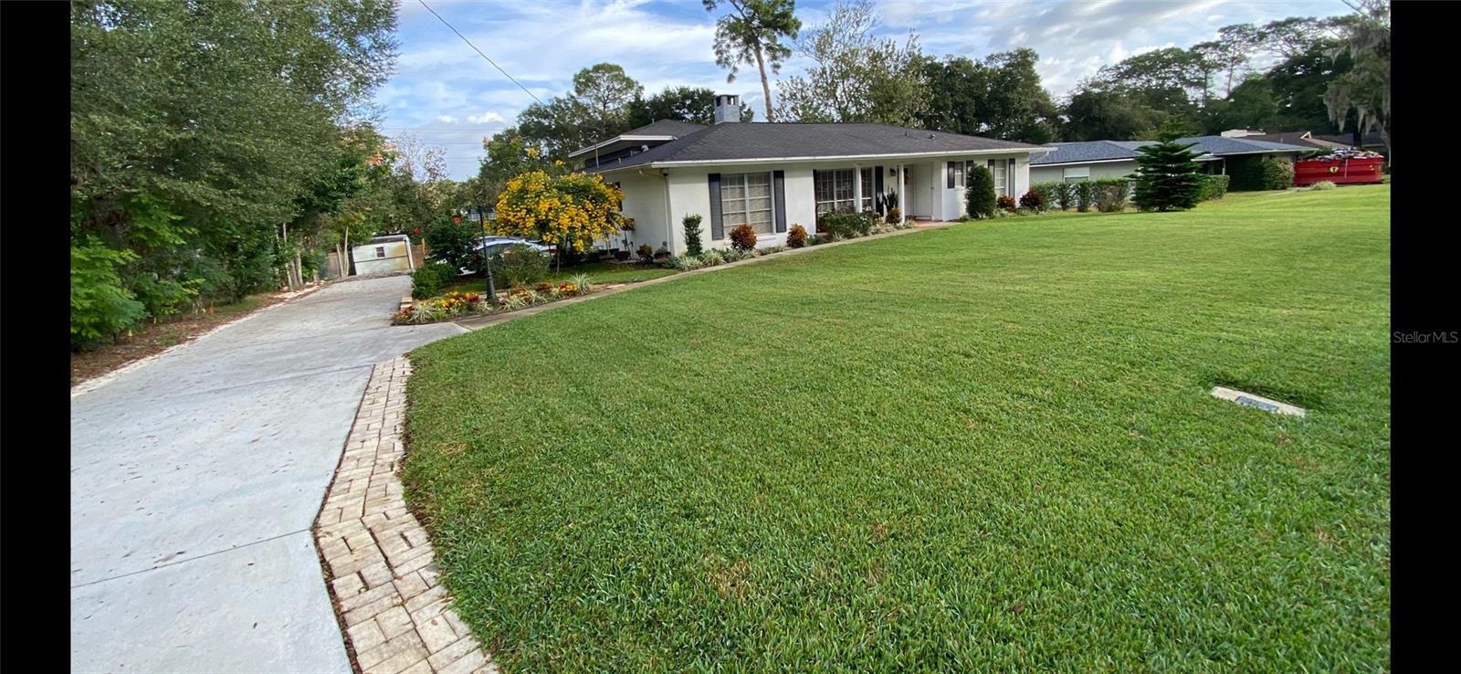 Photo of 305 WHITE OAK DRIVE, ALTAMONTE SPRINGS, FL 32701