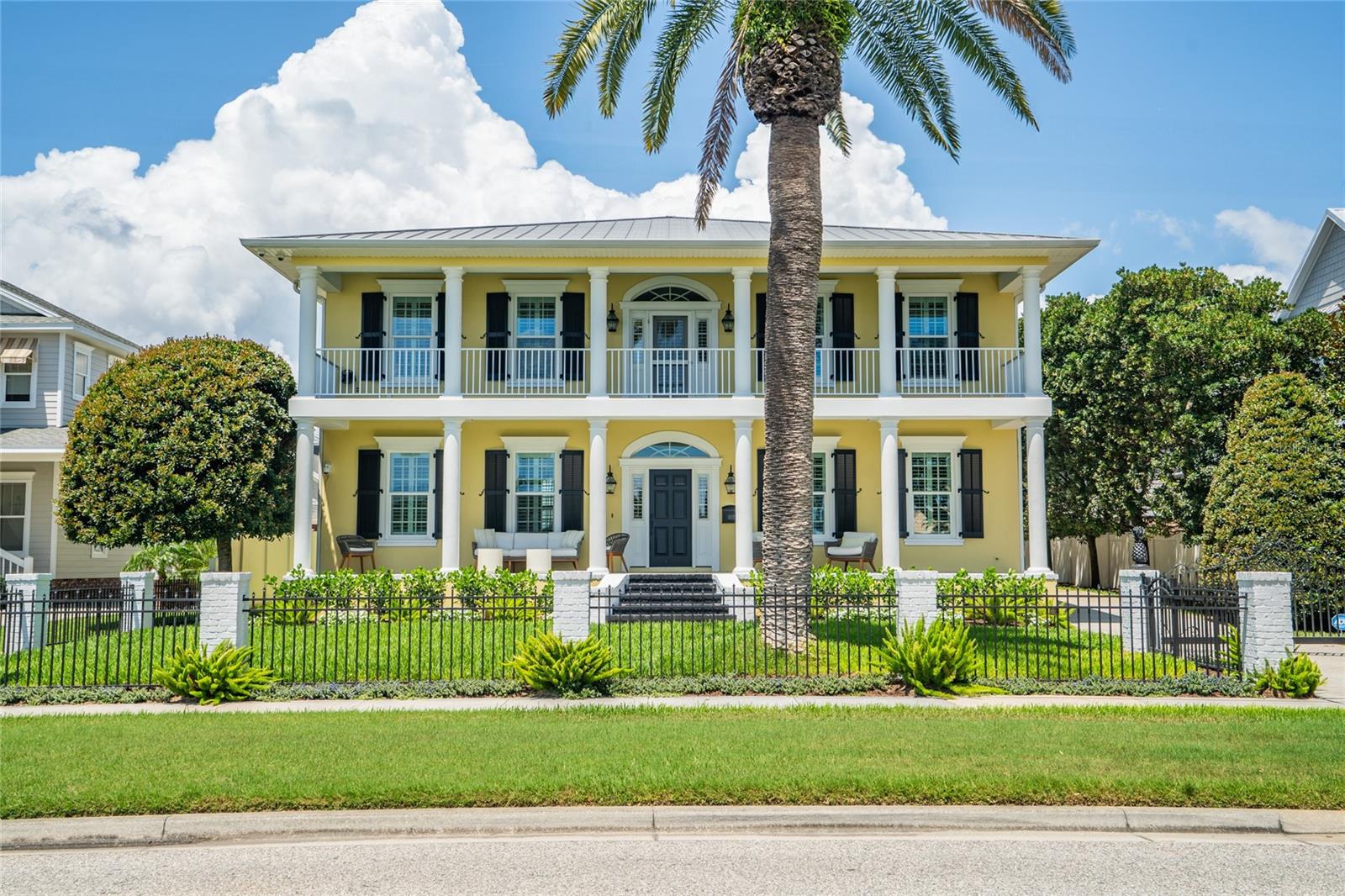 Photo of 1212 S RIVERSIDE DRIVE, NEW SMYRNA BEACH, FL 32168