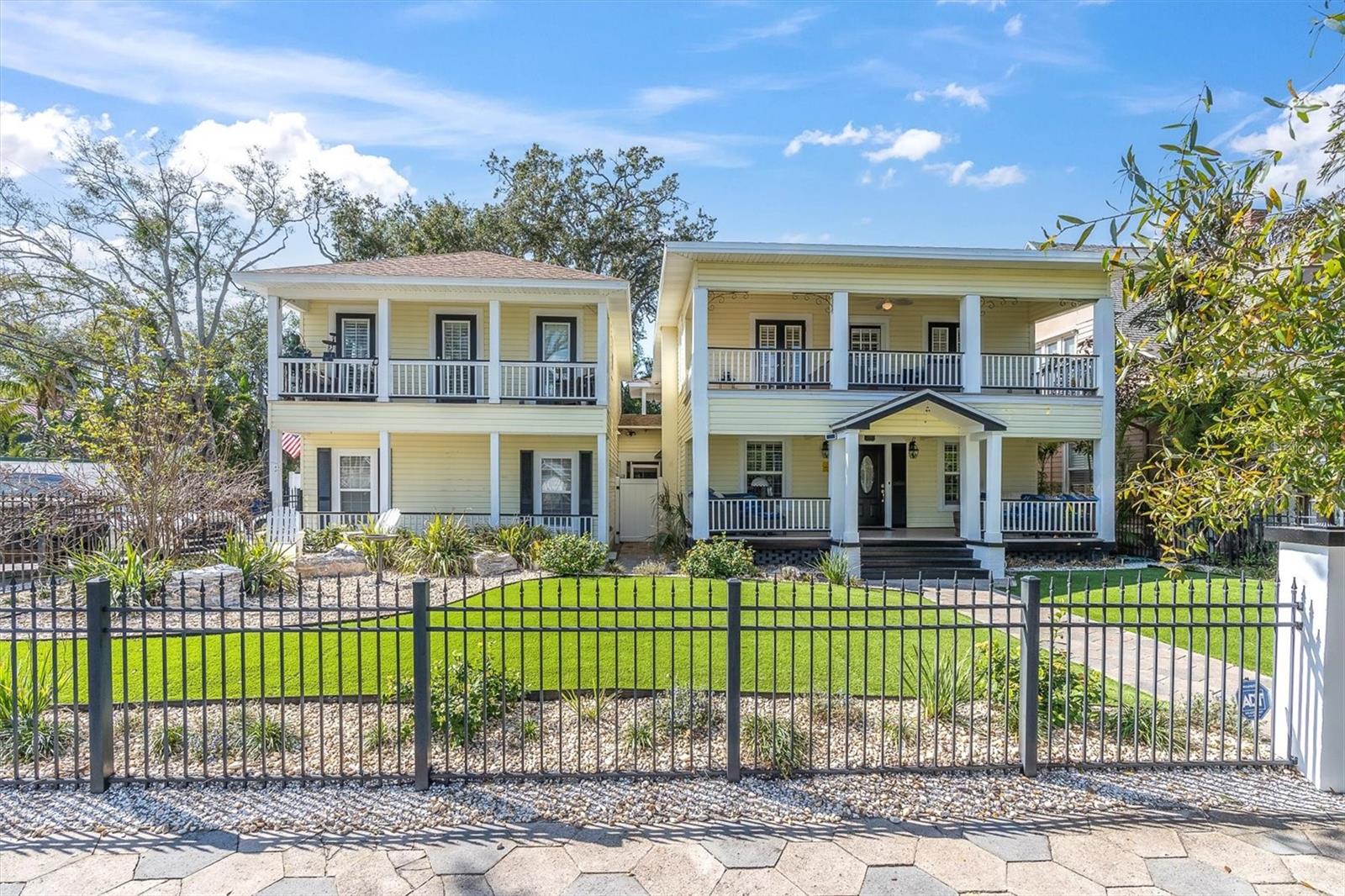Photo of 732 OAK STREET NE, ST PETERSBURG, FL 33701