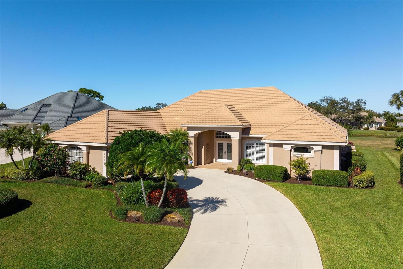 Photo of 433 TREMINGHAM WAY, VENICE, FL 34293