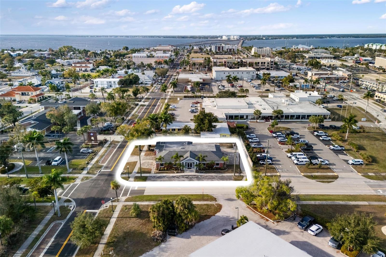 Photo of 128 W CHARLOTTE AVENUE, PUNTA GORDA, FL 33950