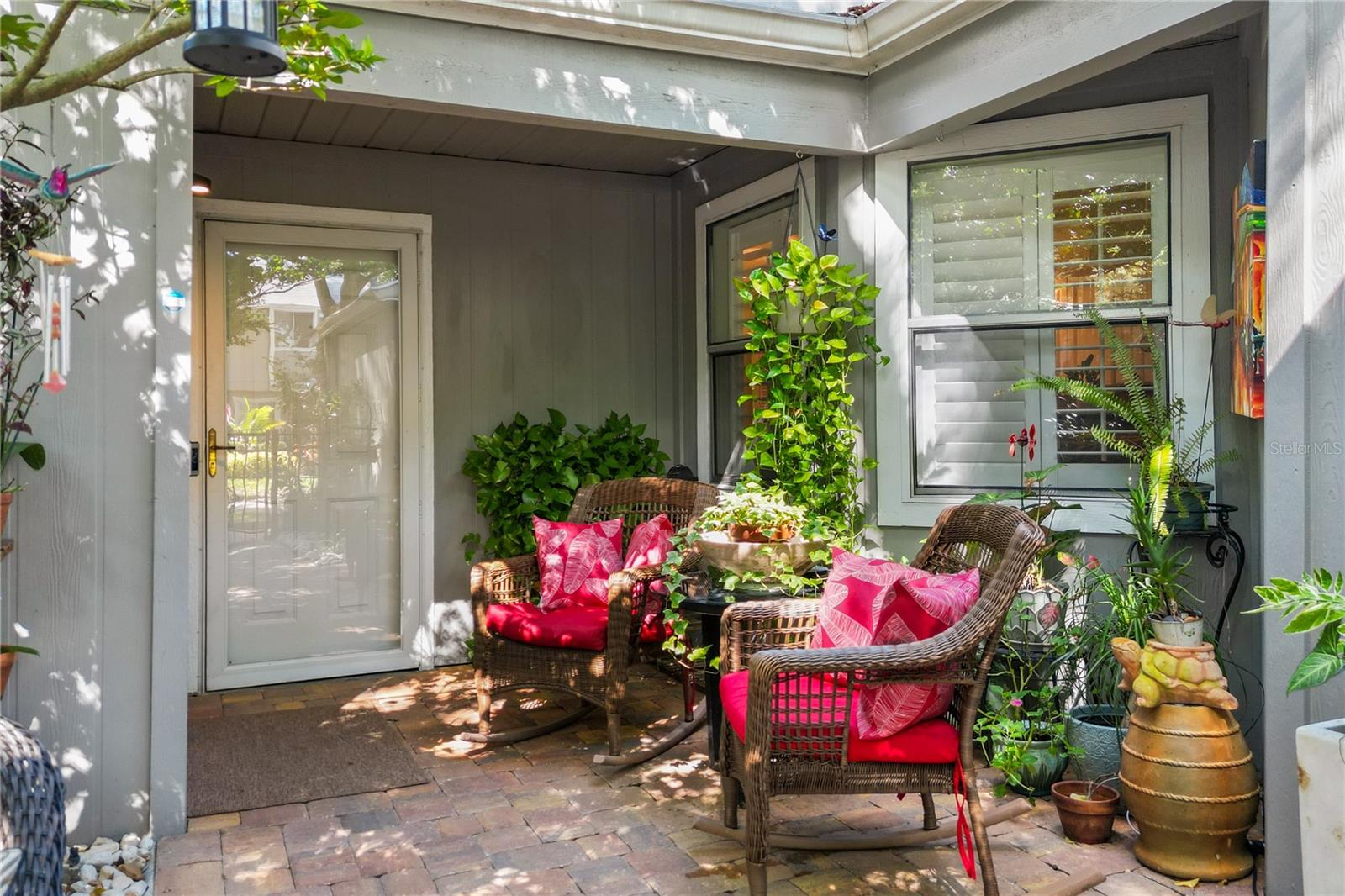 Photo of 623 RED OAK CIRCLE, ALTAMONTE SPRINGS, FL 32701