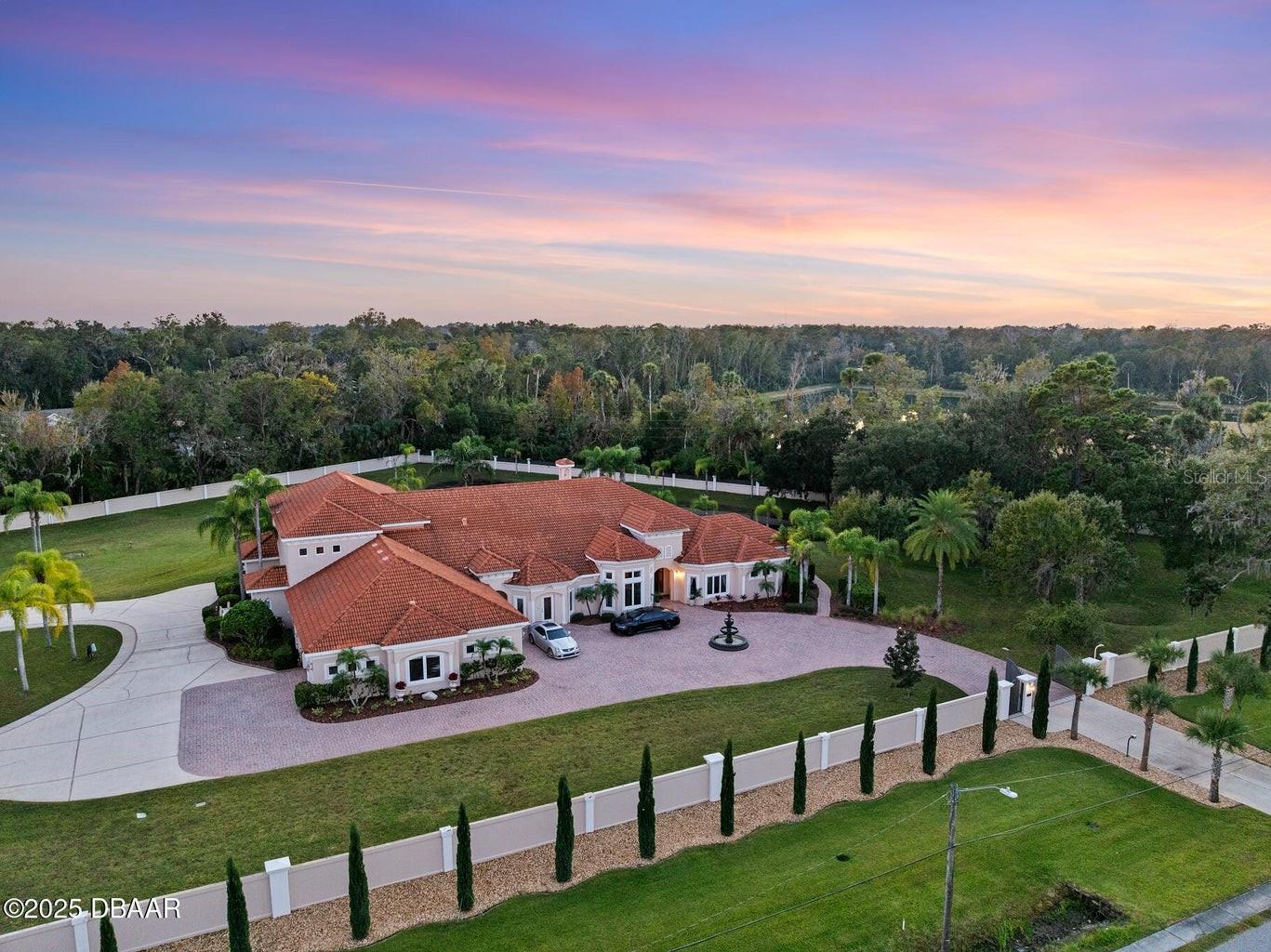 Photo of 602 TOMOKA AVENUE, ORMOND BEACH, FL 32174