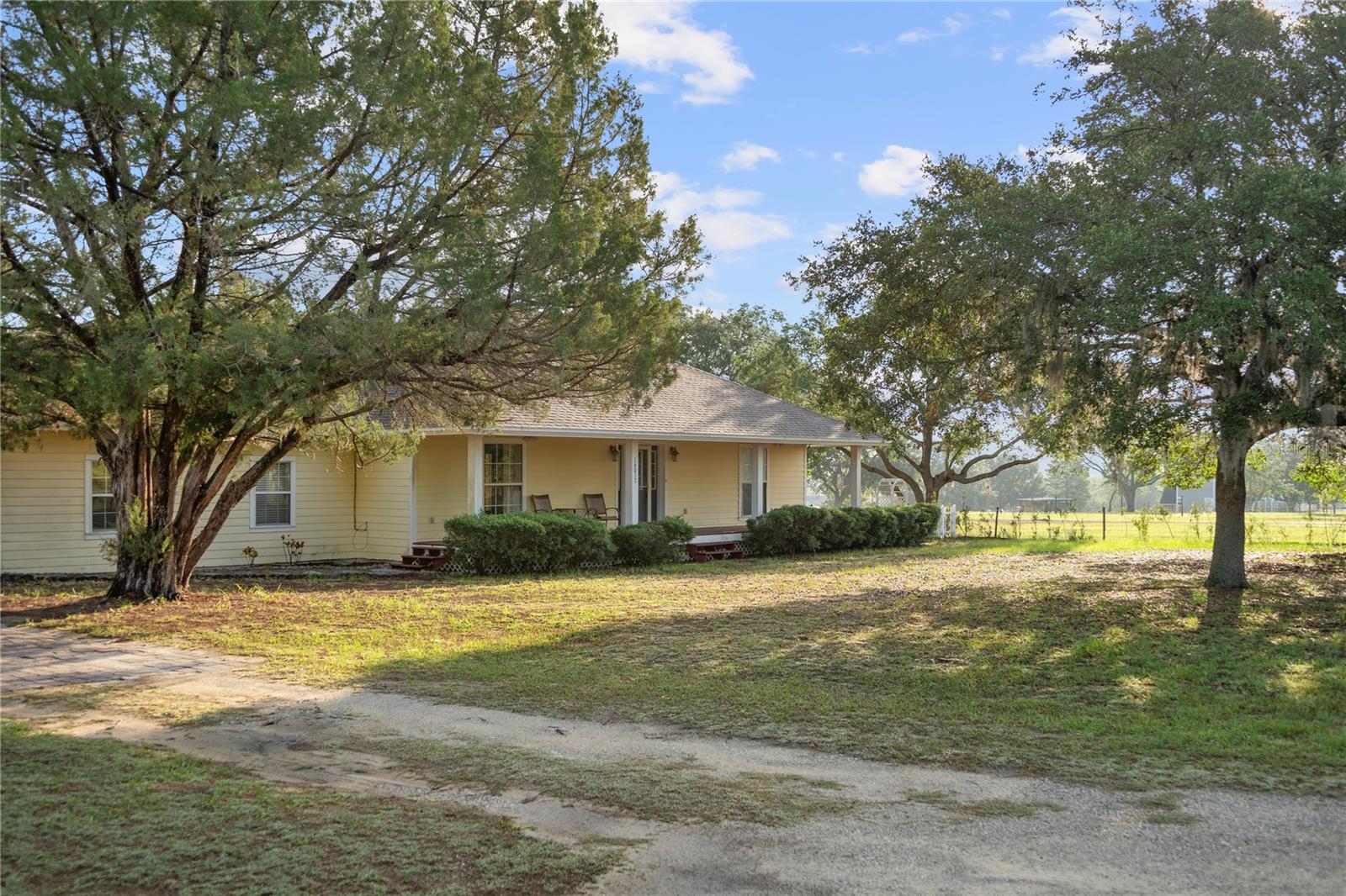 Photo of 16017 JOHNS LAKE ROAD, CLERMONT, FL 34711