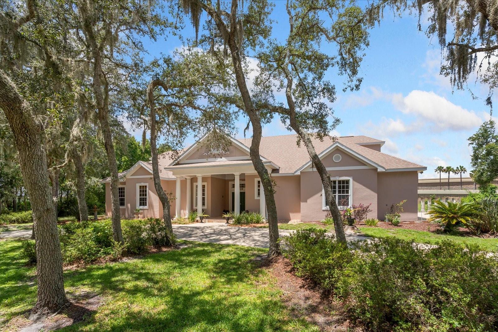 Photo of 180 RIVER OAKS CIRCLE, SANFORD, FL 32771