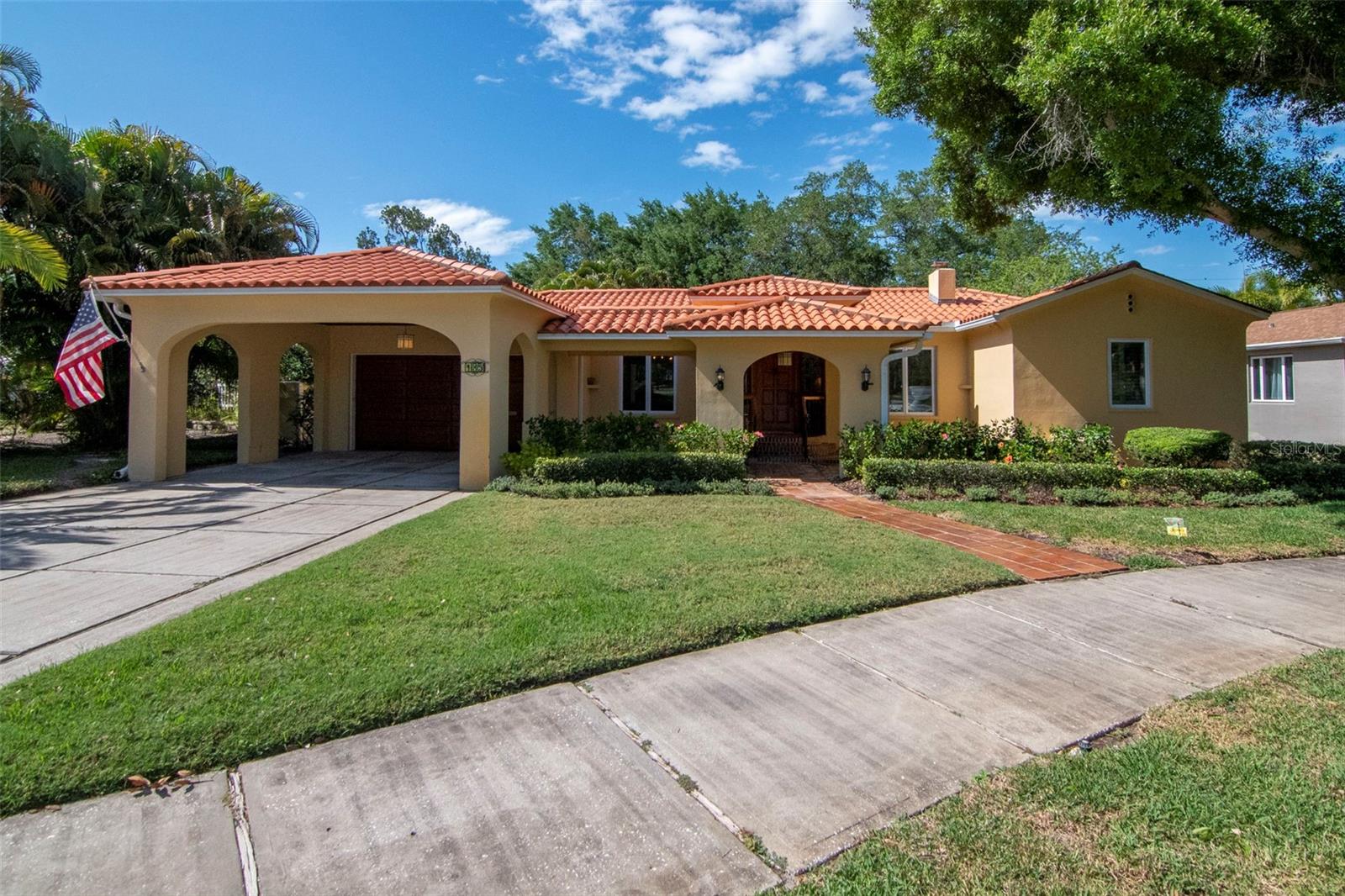 Photo of 135 25TH AVENUE NE, ST PETERSBURG, FL 33704