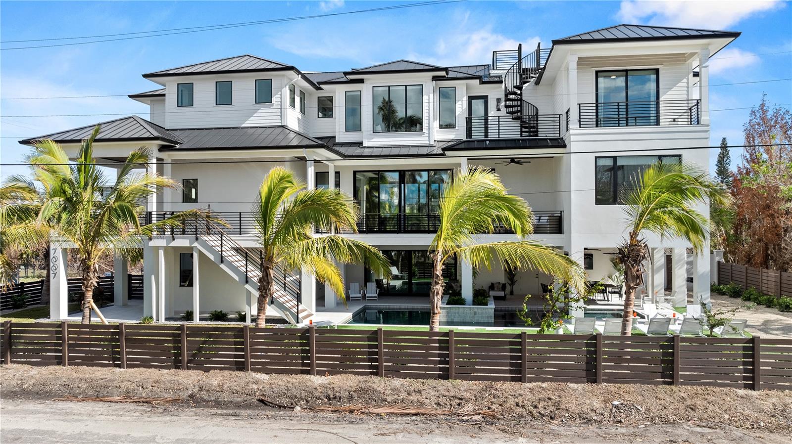Photo of 7007 POINT OF ROCKS ROAD, SARASOTA, FL 34242